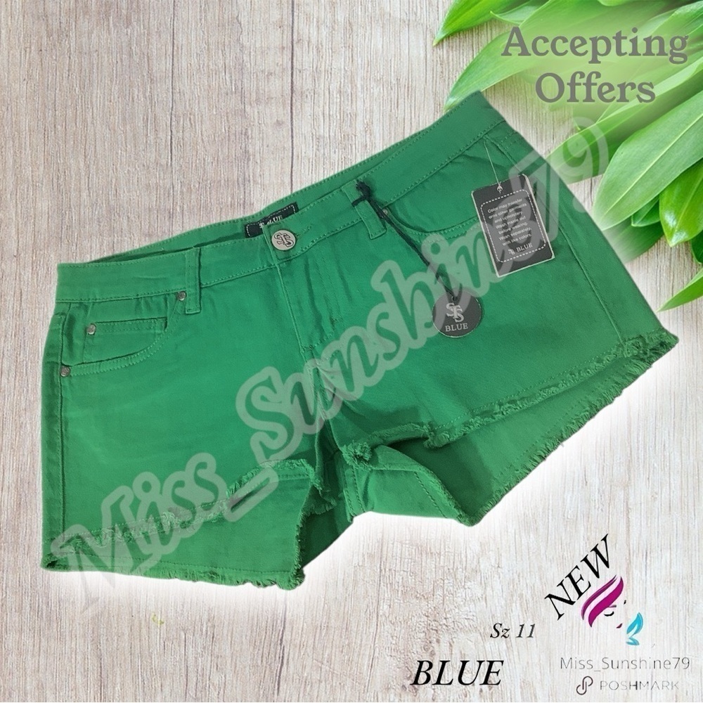 STS BLUE (Nordstrom) NEW - Sz 11 - green shorts w/ fringe - comfort stretch